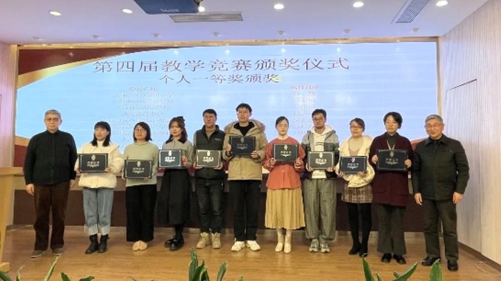 8b768624-c8c7-4de4-8433-e162d9c3d01b 8b768624-c8c7-4de4-8433-e162d9c3d01b