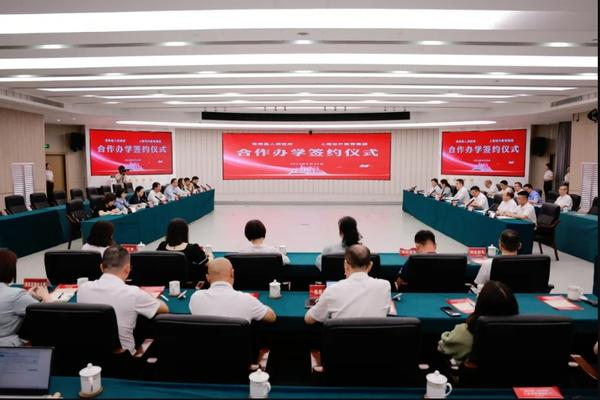 e0227c1b-9364-424e-aa9a-861a918885d5 e0227c1b-9364-424e-aa9a-861a918885d5