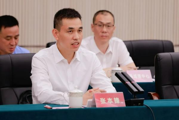 ec4ffc62-fbfc-4c94-b72c-9e08b72ffc44 ec4ffc62-fbfc-4c94-b72c-9e08b72ffc44