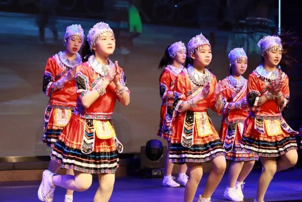 44e6bf80-6ddd-4e39-9b6e-117e5248d8ab 44e6bf80-6ddd-4e39-9b6e-117e5248d8ab