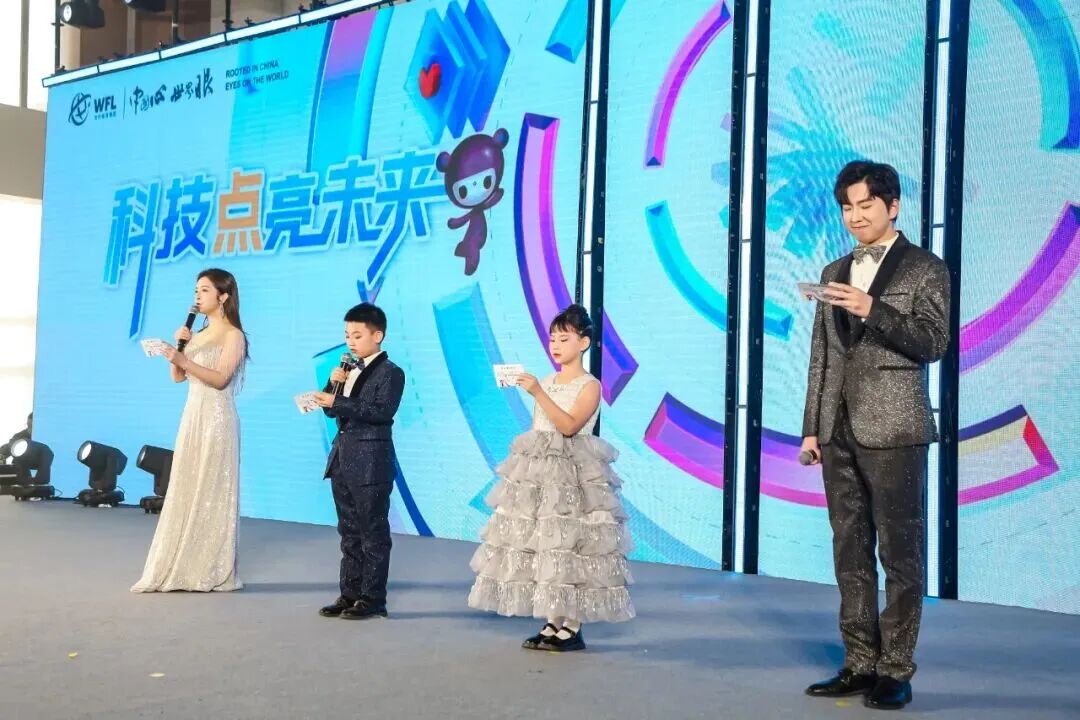 �Ƽ�����δ��������Ӣ��չ�ַ緶 | �ٲ�cbin99�ڰ˽�Ӣ������Ҹ������ѧУ����Ļ��