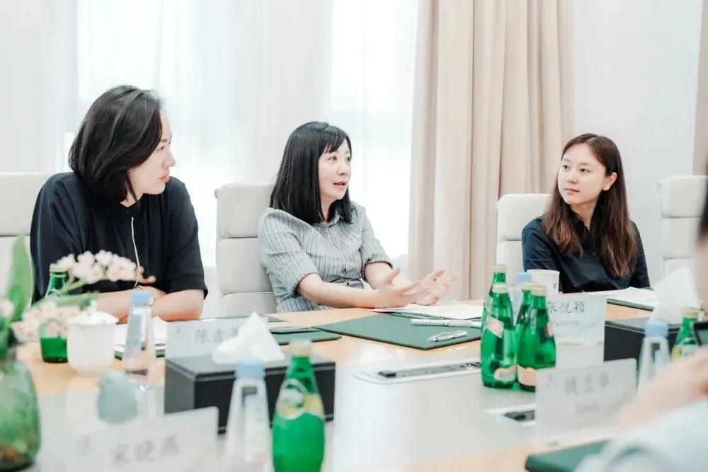 00050ebf-df63-40e2-9aaa-a0ecbafe63f0 00050ebf-df63-40e2-9aaa-a0ecbafe63f0