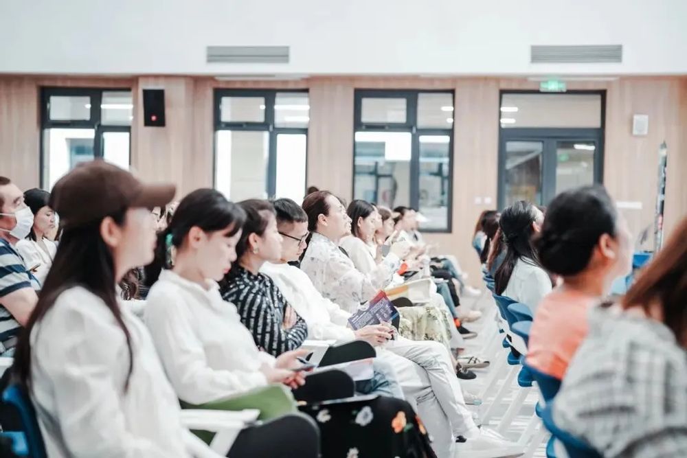 eeddfbb2-046f-4d84-9213-a19ae0c304cb eeddfbb2-046f-4d84-9213-a19ae0c304cb