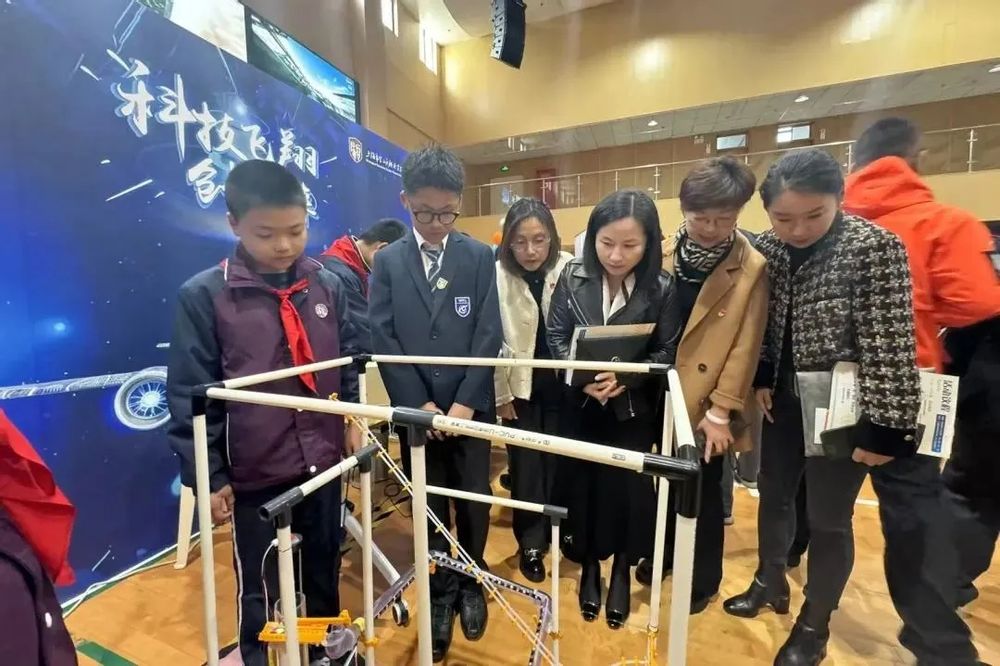 33f4203f-881f-46f7-8e7c-fd016db14b90 33f4203f-881f-46f7-8e7c-fd016db14b90