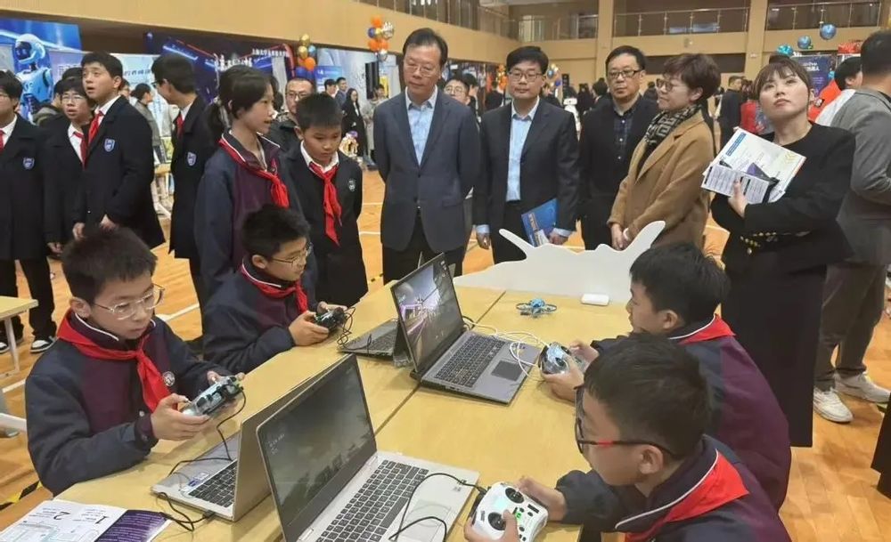 699381a3-d6cf-4663-a695-f54474d3e959 699381a3-d6cf-4663-a695-f54474d3e959