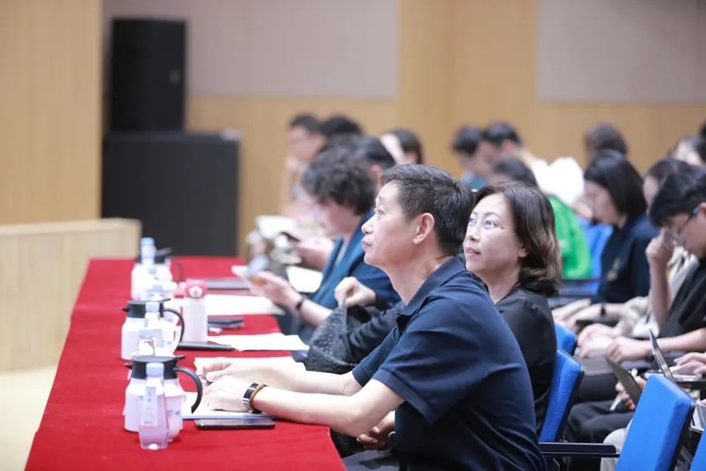 8b889e8d-16b0-4b6f-8f52-c32b4eef9f81