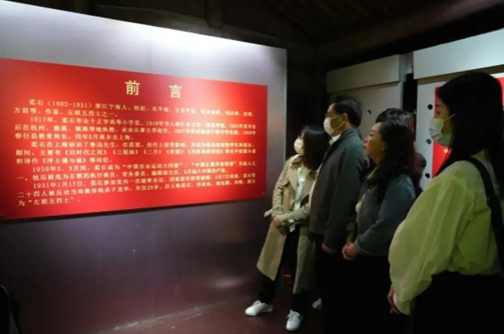 441cb5df-d12e-4c7d-a842-ec117160ca91 441cb5df-d12e-4c7d-a842-ec117160ca91