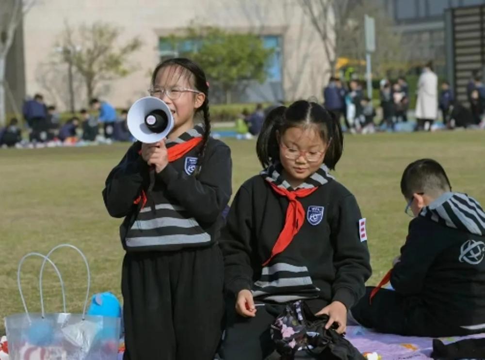 f8d657fc-a816-4776-af82-699515bf2381 f8d657fc-a816-4776-af82-699515bf2381