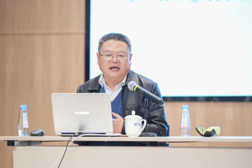 ce6c9b9e-3ad7-4afa-97fc-d25bf17ccbc7 ce6c9b9e-3ad7-4afa-97fc-d25bf17ccbc7